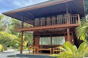 Exterior - Leebong Island (Pegantungan)