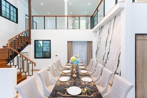 Unclassified image, 2 of 89, button - Luxury Private Pool Villa "Psalms 23 Residence @Huaikwang" (Bangkok)