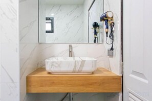 Unclassified image, 3 of 89, button - Luxury Private Pool Villa "Psalms 23 Residence @Huaikwang" (Bangkok)