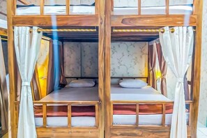 Room - Shooting Star Hostel Kuta RedPartner - Mixed Dormitory (Bali)