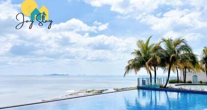 SilverScape Melaka/ 3BR/ 6-10 pax/Bathtub/Seaview/ Infinity Pool/ Jonker St