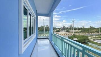 الإطلالة من المنشأة