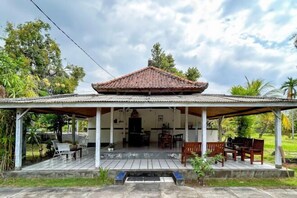 Interior - Hepi Bungalow Lovina Mitra RedDoorz (Bali)