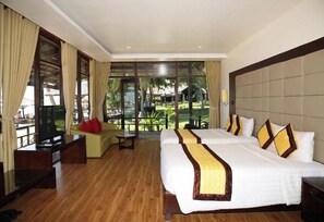Bungalow, Garden View