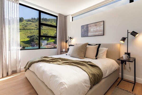 2 Schlafzimmer, Schreibtisch, Bügeleisen/Bügelbrett, WLAN