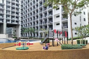 Unclassified image, 4 of 63, button - Shore Residences MOA staycation (Pasay)