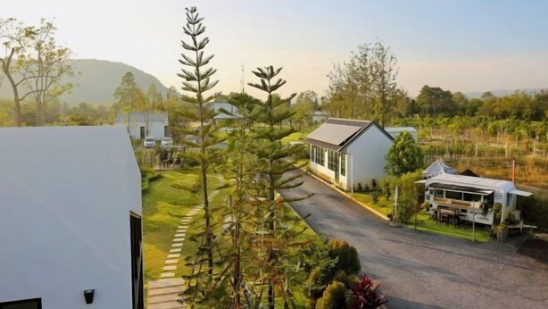 Ảnh chưa phân loại, 1 trong số 24 ảnh, nút