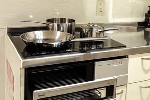 Private kitchen - hoshino homestay (Osaka)