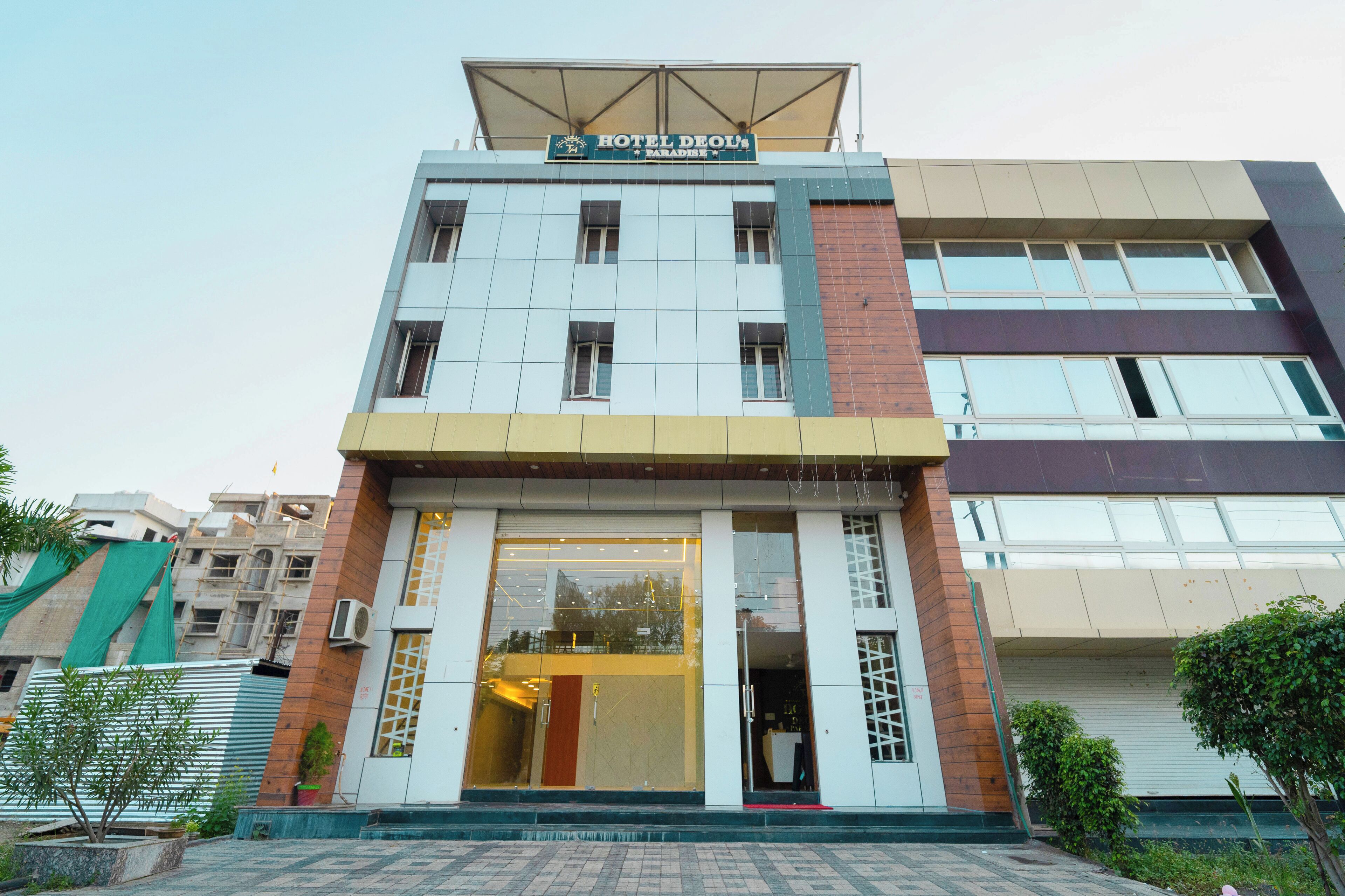 Fachada de la propiedad