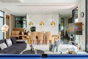 Unclassified image, 5 of 41, button - Luxury five-room pool villa (Bangkok)