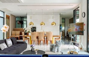 Unclassified image, 5 of 41, button - Luxury five-room pool villa (Bangkok)