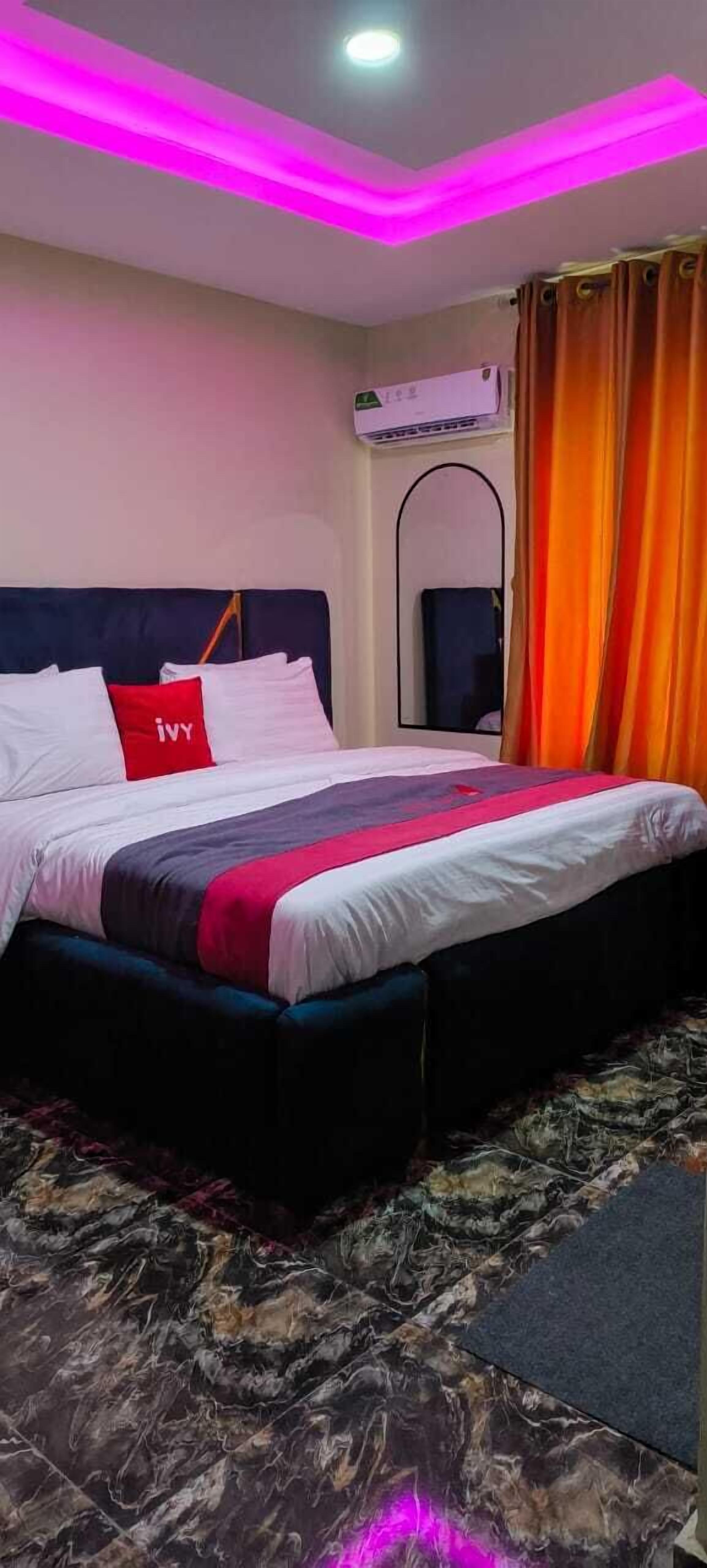 Deluxe Room, Pool View | Desk, laptop workspace, free WiFi