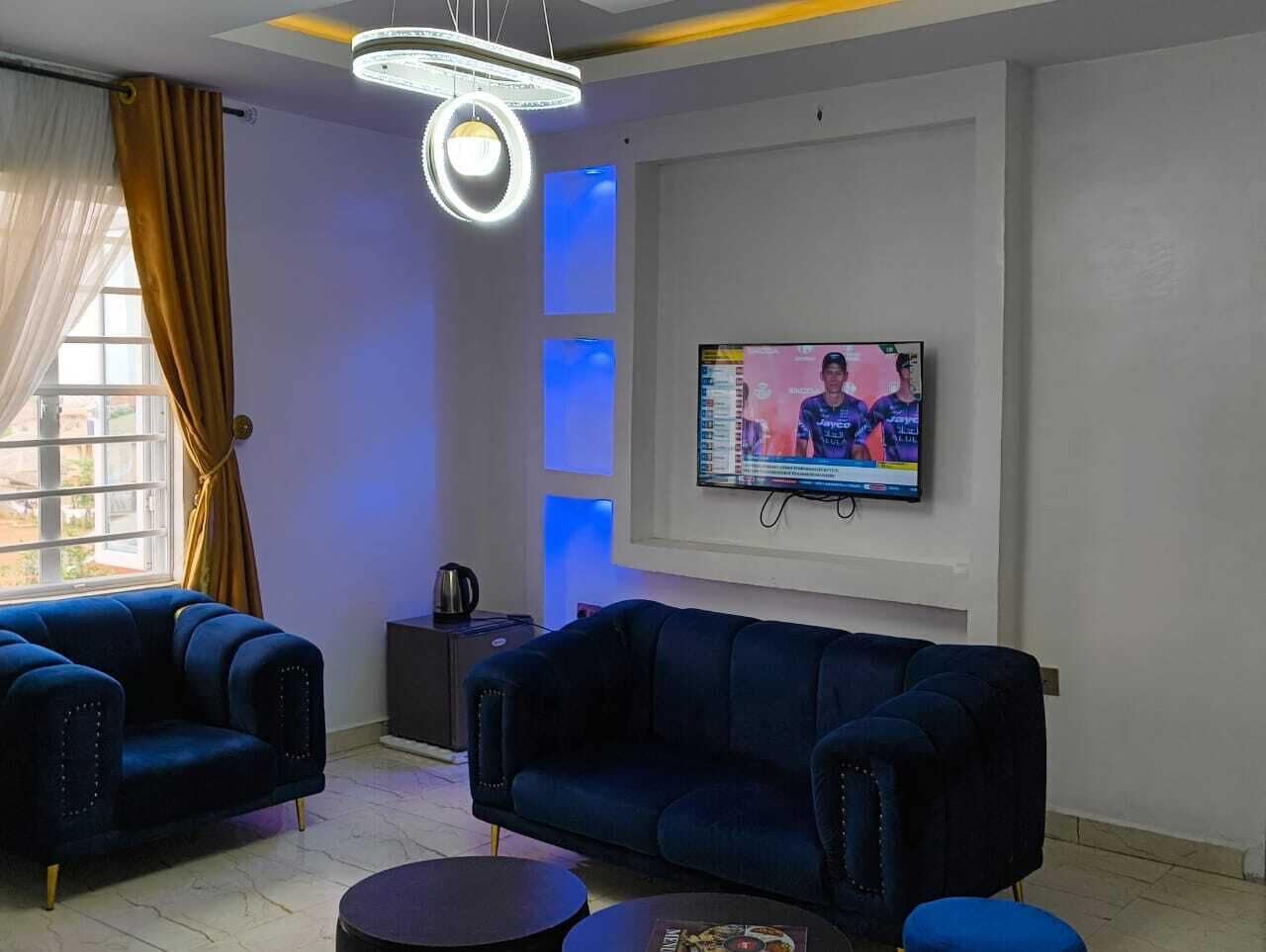 家庭公寓 | 起居區