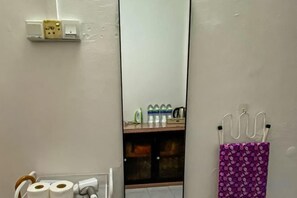 Unclassified image, 3 of 11, button - Little India - Guesthouse (8 mins walk to Jonker Street) (Melaka)