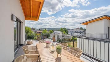 Penthouse, 3 chambres, balcon | Terrasse/Patio