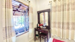Gambar tidak terklasifikasi, 4 dari 63, tombol