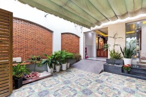 Unclassified image, 2 of 3, button - Luxury Vuon Lai Hotel (Ho Chi Minh City)