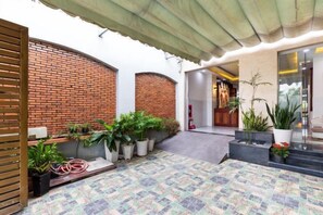 Unclassified image, 3 of 3, button - Luxury Vuon Lai Hotel (Ho Chi Minh City)
