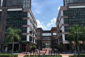 Unclassified image, 4 of 8, button - Conezion at Putrajaya #IOI CITY MALL #7 Pax #NEW (Serdang)