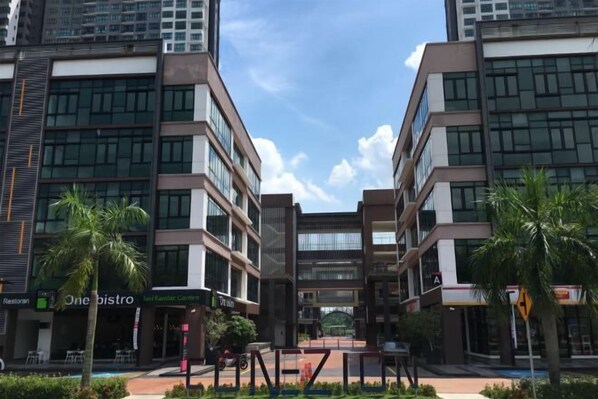 Exterior - Conezion at Putrajaya #IOI CITY MALL #7 Pax #NEW (Serdang)