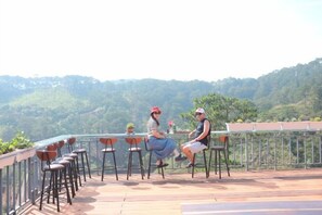 View from property - Mountain Nest Villa Dalat - BBQ, Cloud Hunting, Camping (Lac Duong District)