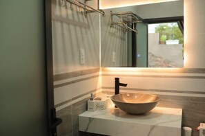 Room - Mountain Nest Villa Dalat - BBQ, Cloud Hunting, Camping (Lac Duong District)