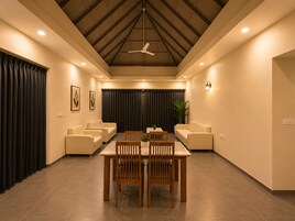 Presidential Suite With Outdoor Pool | 起居区
