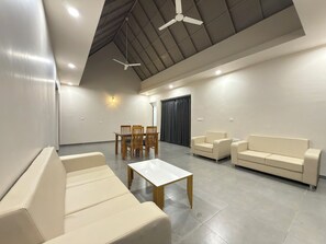 Interior - Daksh The Nirvana Retreat - (Waghoriya)