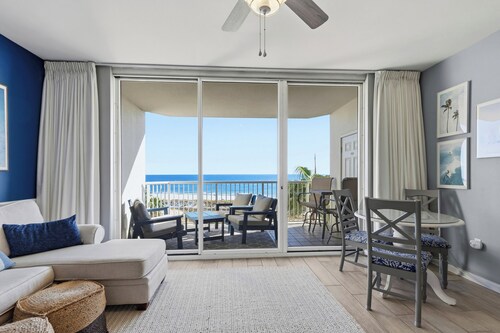 Beach Club 502C Beachfront Luxury 1BR/1BA with bunks Sleeps 6
