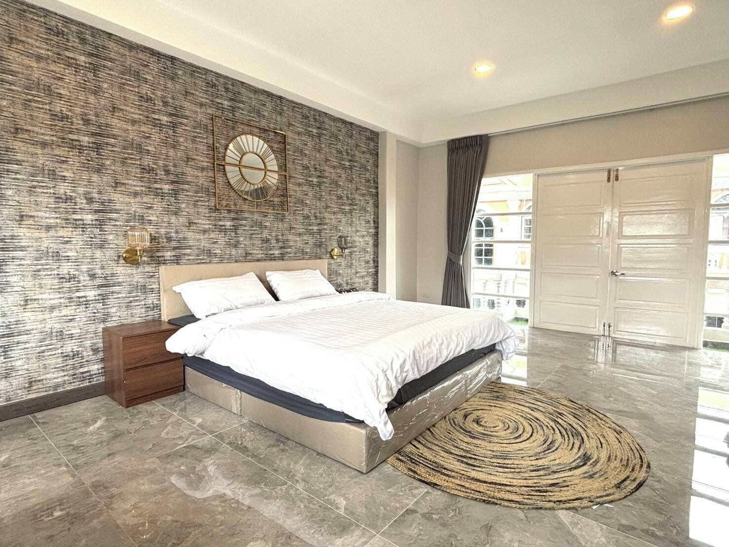 4 室のベッドルーム、WiFi