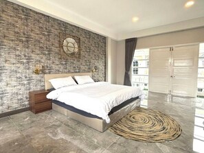 4 室のベッドルーム、WiFi