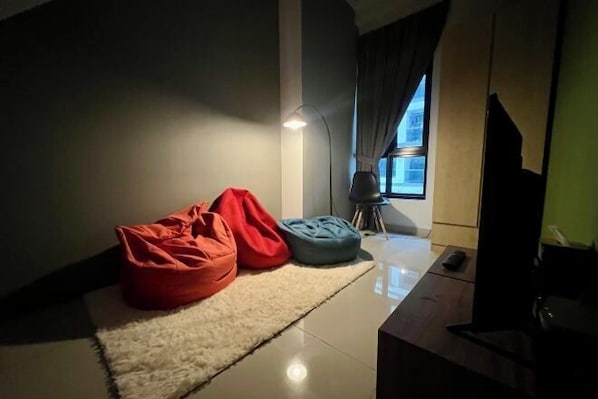 Room - Entire Unit & 2BR Near Legoland (Iskandar Puteri)