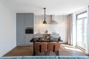 Dining - Amazing Duplex @ Anjos, Lisbon 402 (Lisbon)