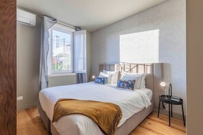 1 slaapkamer, een strijkplank/strijkijzer, reisbedje, wifi