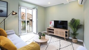TV
