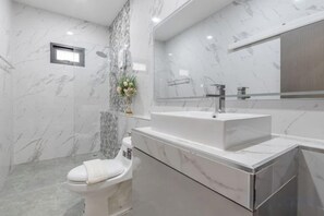 Unclassified image, 2 of 35, button - Luxury 3BR Private Pool Villa Near Walking Street Pattaya (Pattaya)