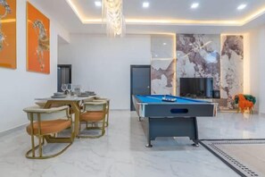 غرفة الألعاب