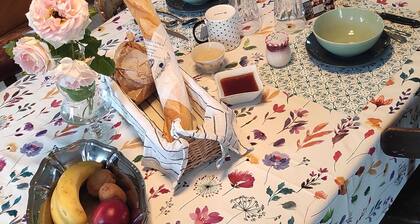 Moulin des Prés – Large, authentic, peaceful, and welcoming riverside cottage