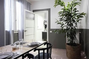 Cribs/infant beds - Yome - Your Home in Florence (Florence)