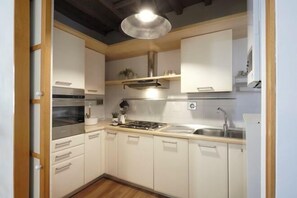 Cots/infant beds - Yome - Your Home in Florence (Florence)