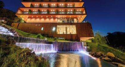 Hotel Uji Ftohte
