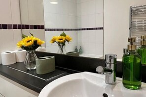 Bathroom - Two-bed Luxury Apartment B12LS by Live Comfortably (Birmingham)