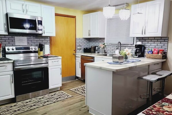 Microwave, oven, stovetop, dishwasher