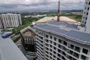 View from property - Paradigm Mall Highfloor Johor with Netflix and TV Box (Tebrau)