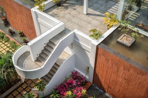 House - Chic 2bhk With Rooftop Pool Near Coco Beach (Nerul)