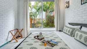 Unclassified image, 3 of 31, button - Chic 2bhk With Rooftop Pool Near Coco Beach (Nerul)