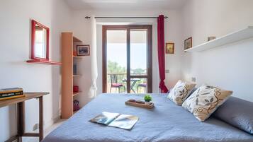 2 bedrooms, bed sheets