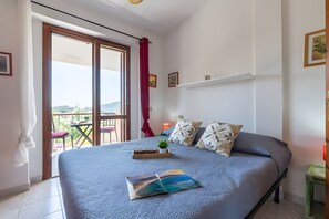 2 bedrooms, bed sheets