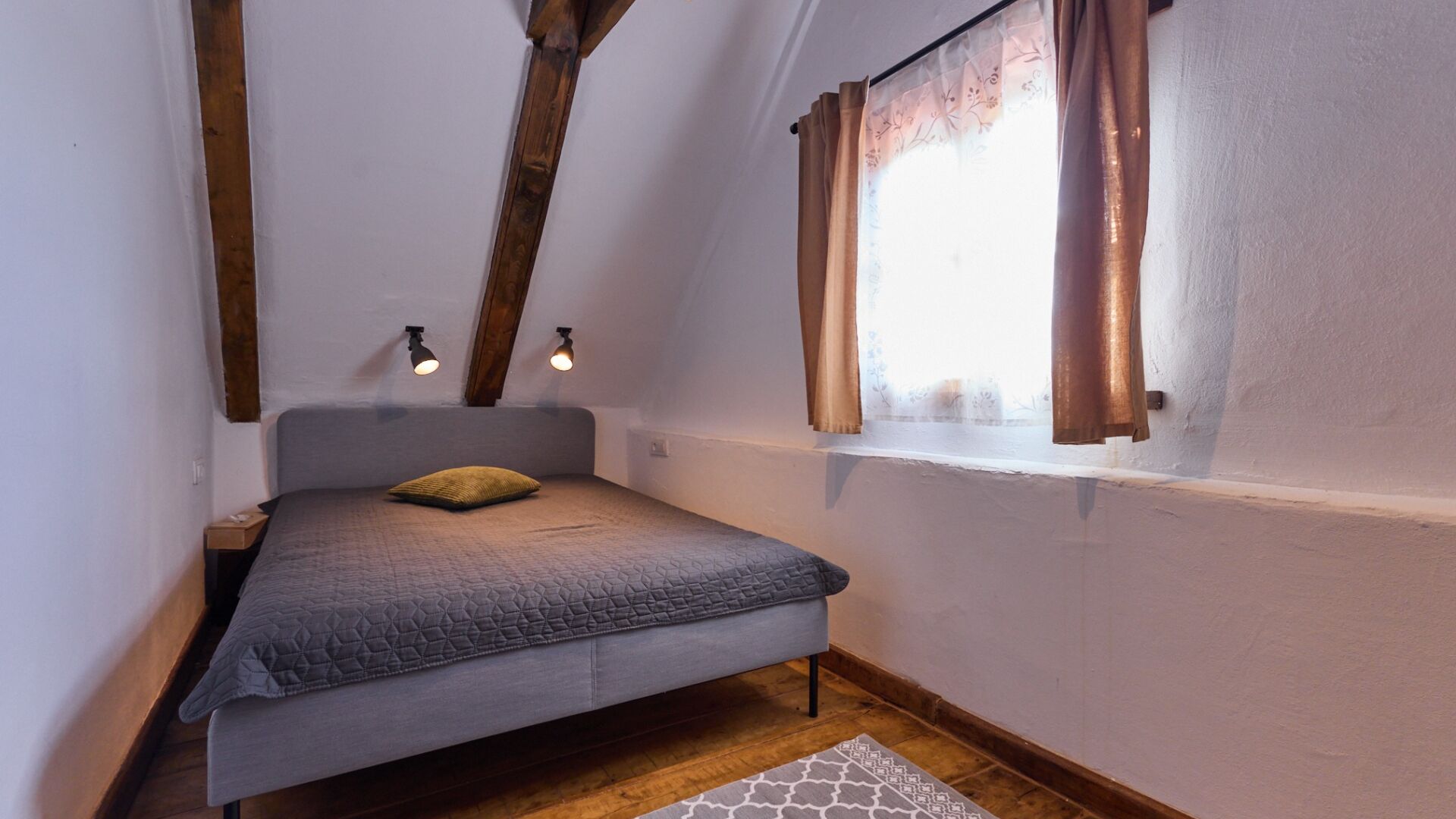 3 dormitorios, tabla de planchar con plancha, wifi gratis y ropa de cama
