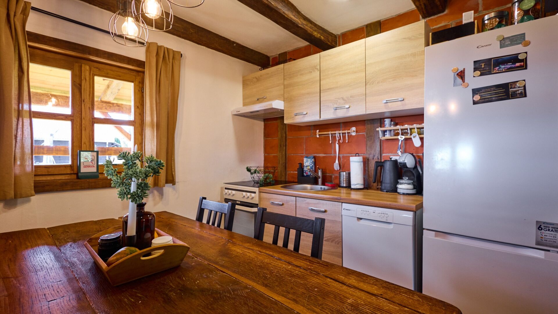 Coffee/tea maker, fridge, oven, dishwasher